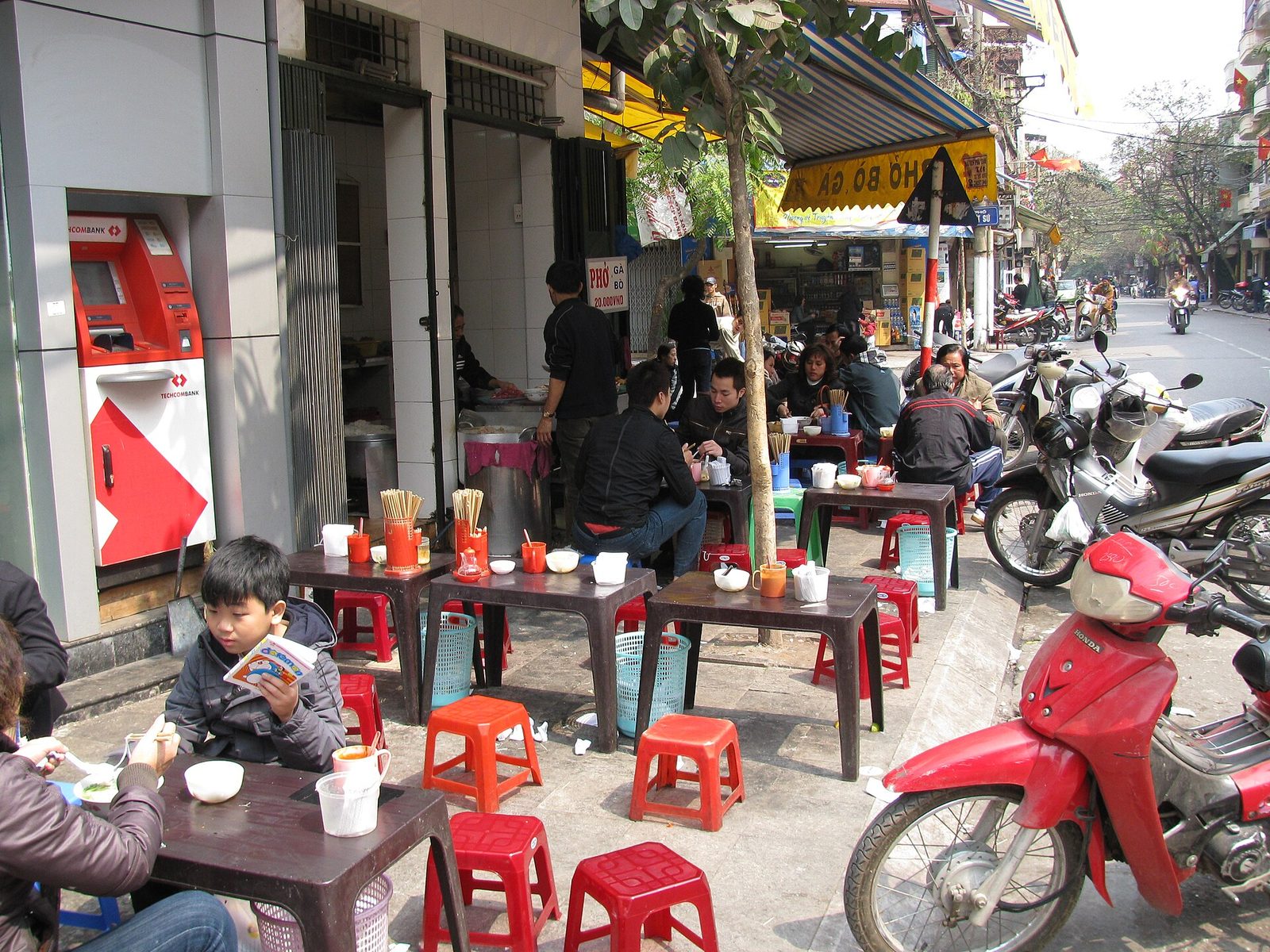 Mặt tiền quán buổi sáng